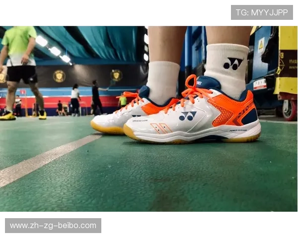 羽毛球左撇子外侧切球 羽毛球左撇子外侧切球